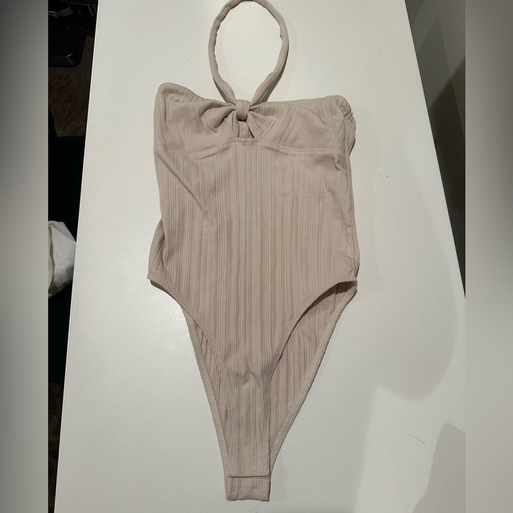 NEVER WORN Zara halter body suit